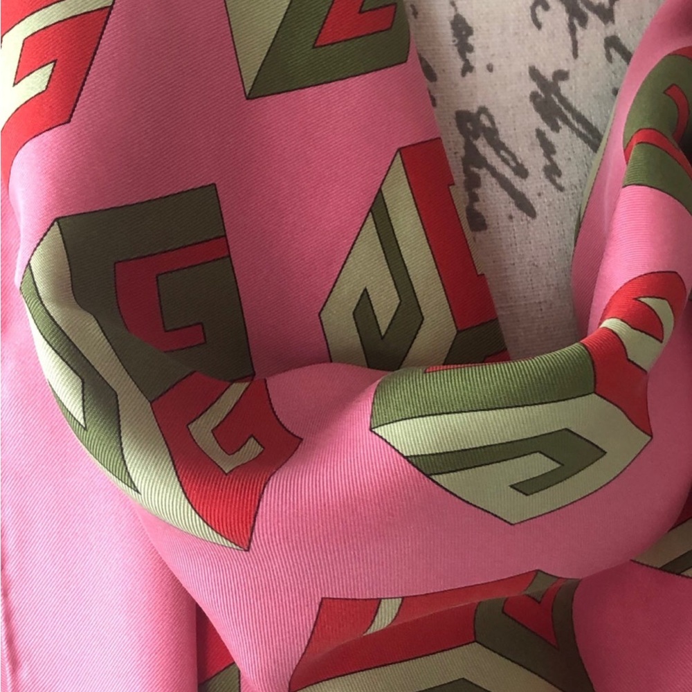 Gucci scarf NWT - Picture 6 of 8